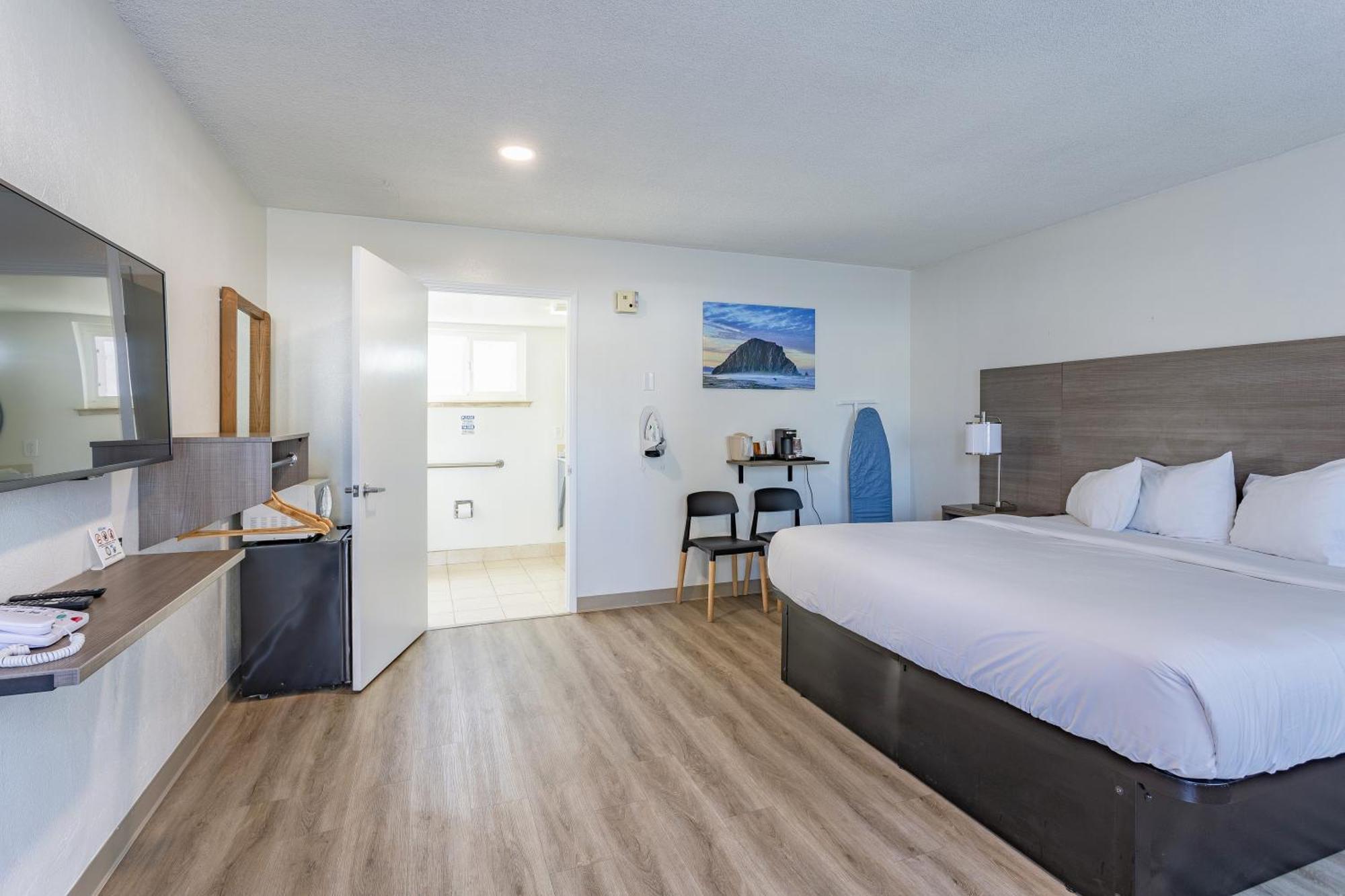 Coastal Breeze Inn モロ・ベイ エクステリア 写真