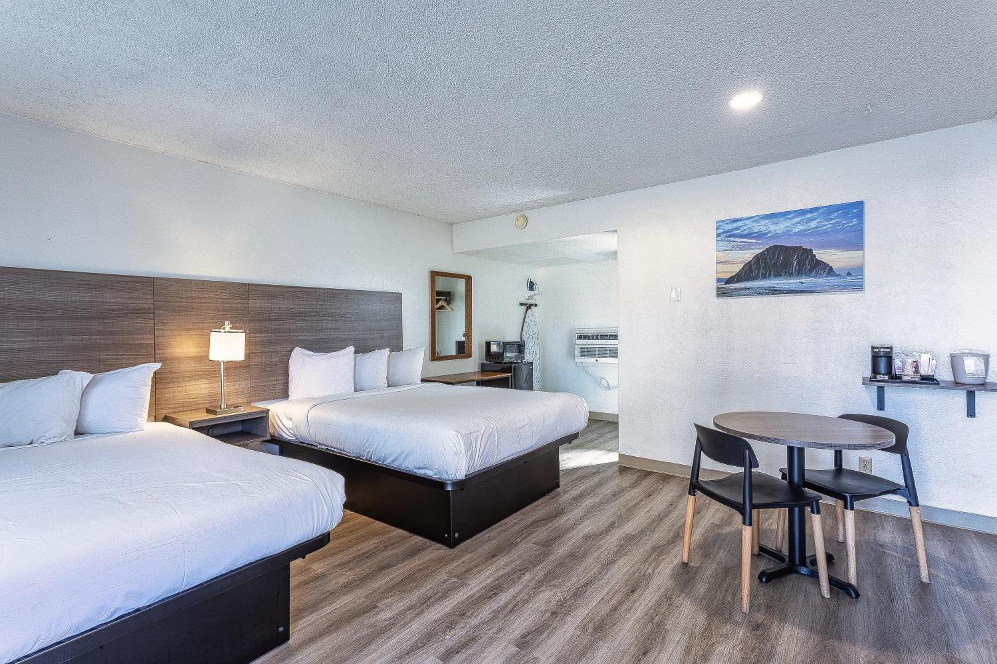 Coastal Breeze Inn モロ・ベイ エクステリア 写真